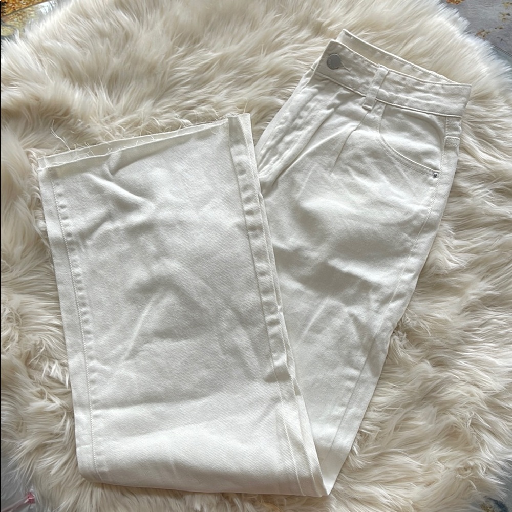 SHEIN Women's Cream Straight Leg Jeans